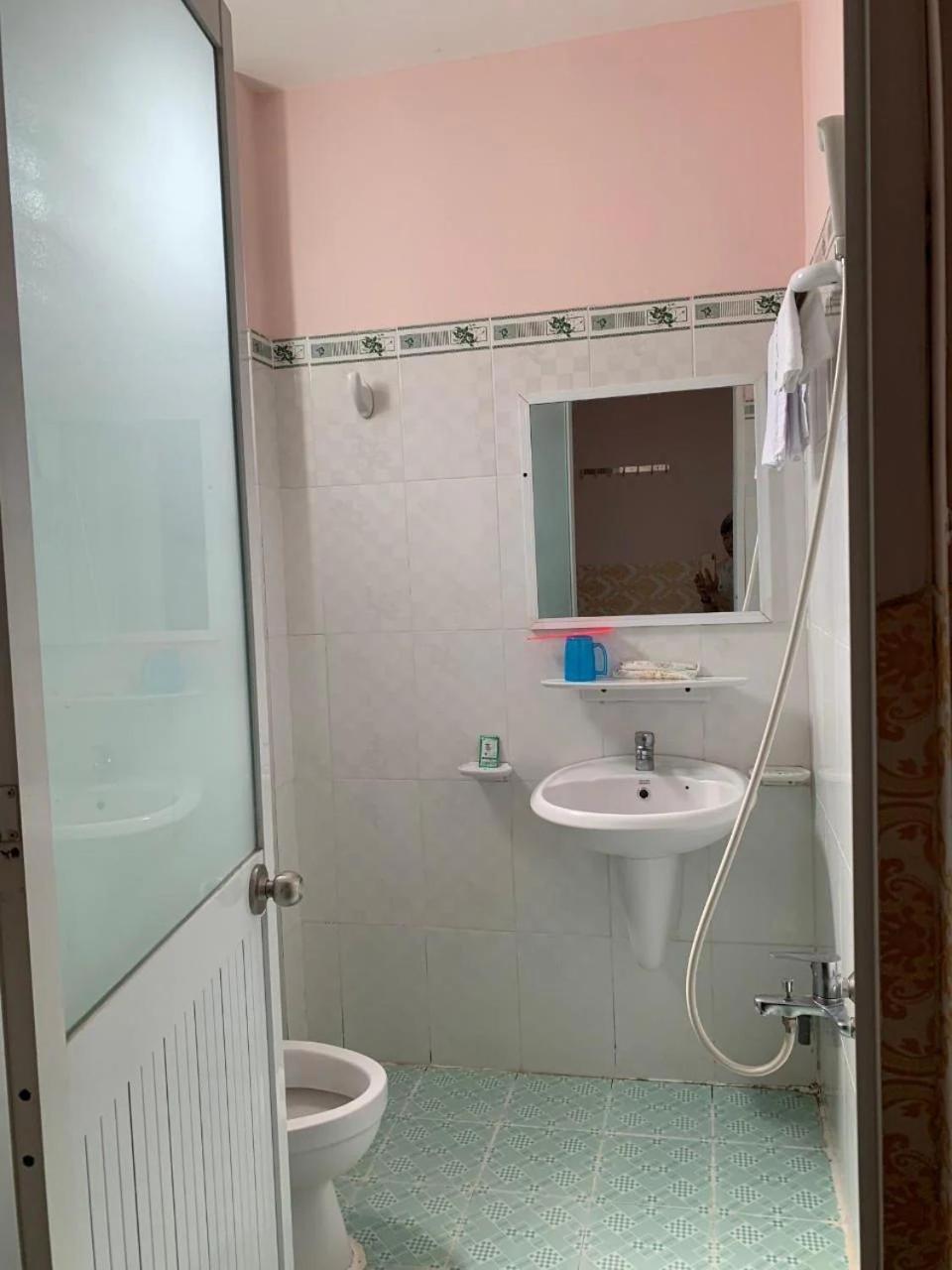 Khach San Khanh Du - Khanh Du Hotel Biên Hòa Buitenkant foto