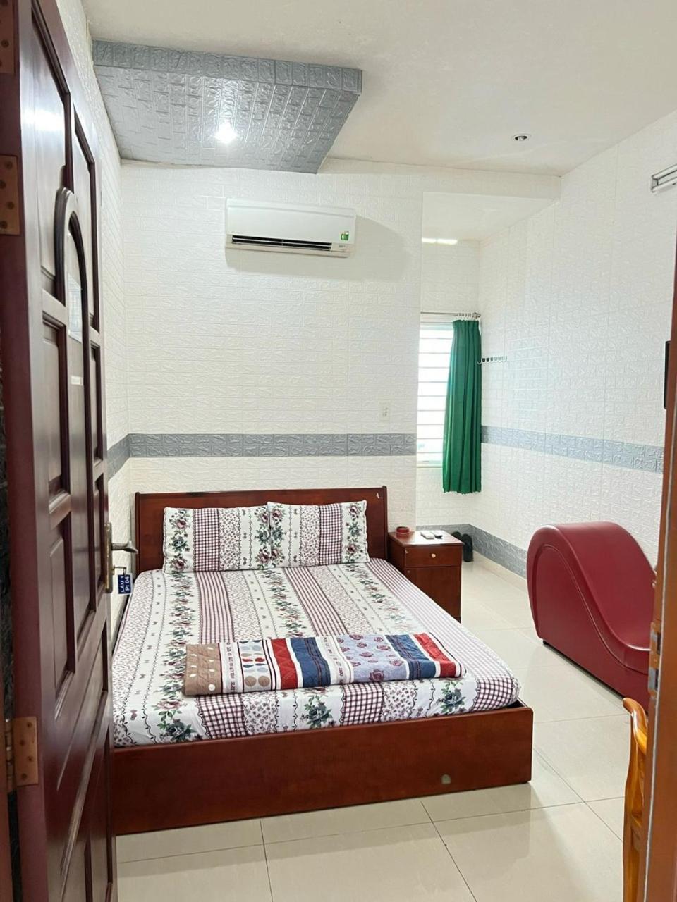 Khach San Khanh Du - Khanh Du Hotel Biên Hòa Buitenkant foto