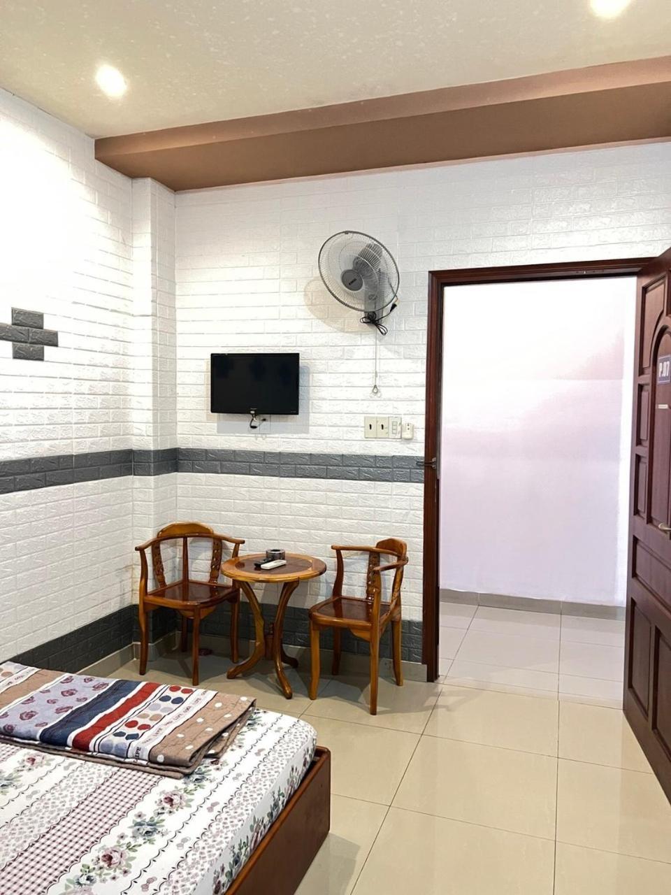 Khach San Khanh Du - Khanh Du Hotel Biên Hòa Buitenkant foto